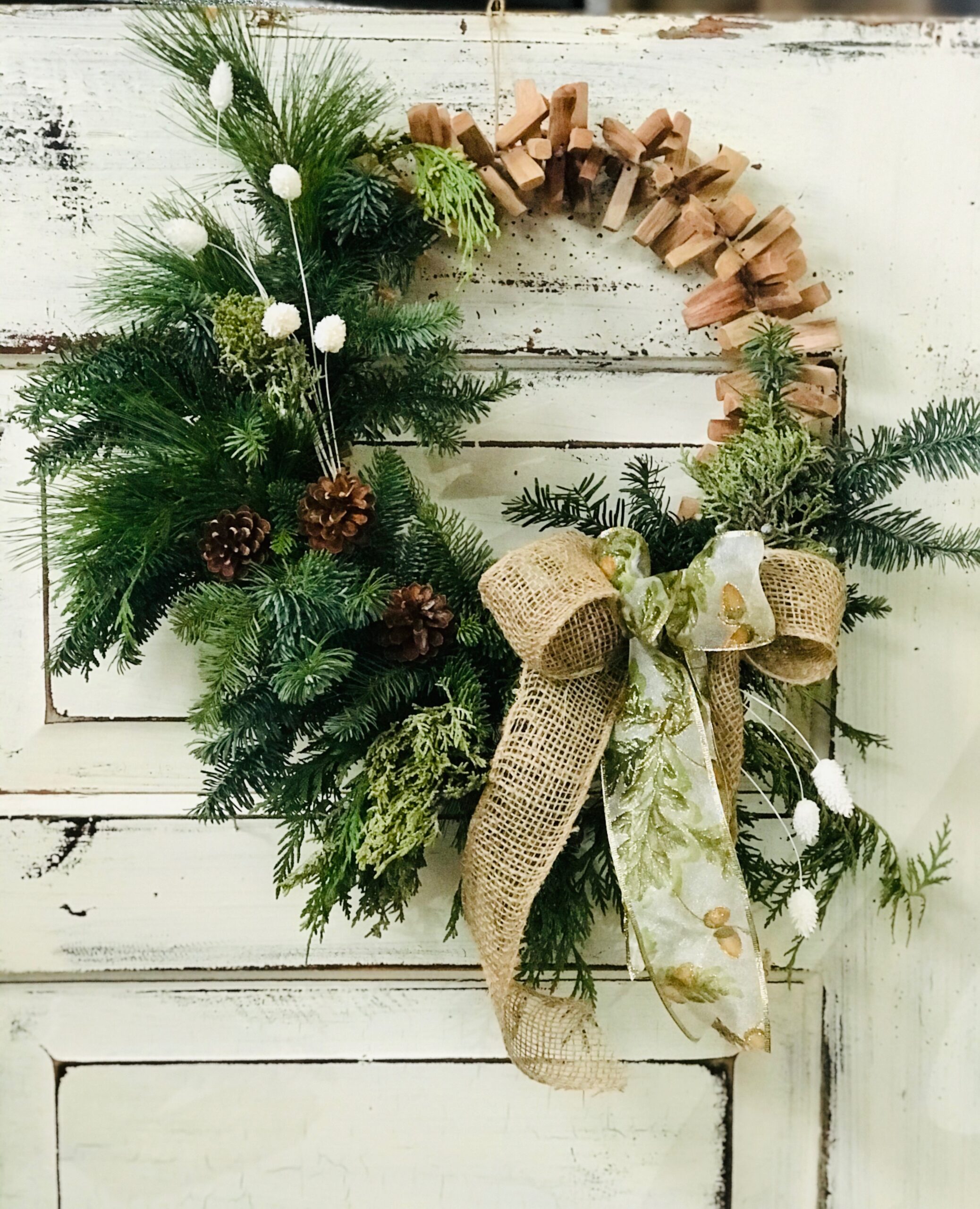 holiday wreath mini crescent
